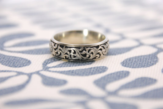 Scroll Engraved Band